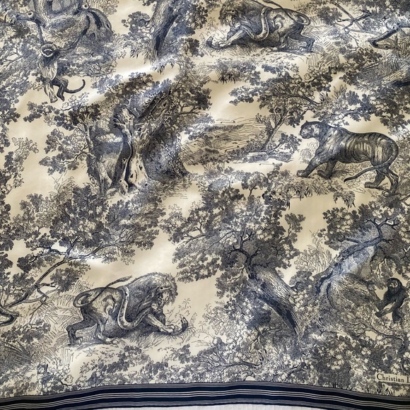 Christian Dior Ivory & Navy Blue Silk Twill - Picture 6 of 8